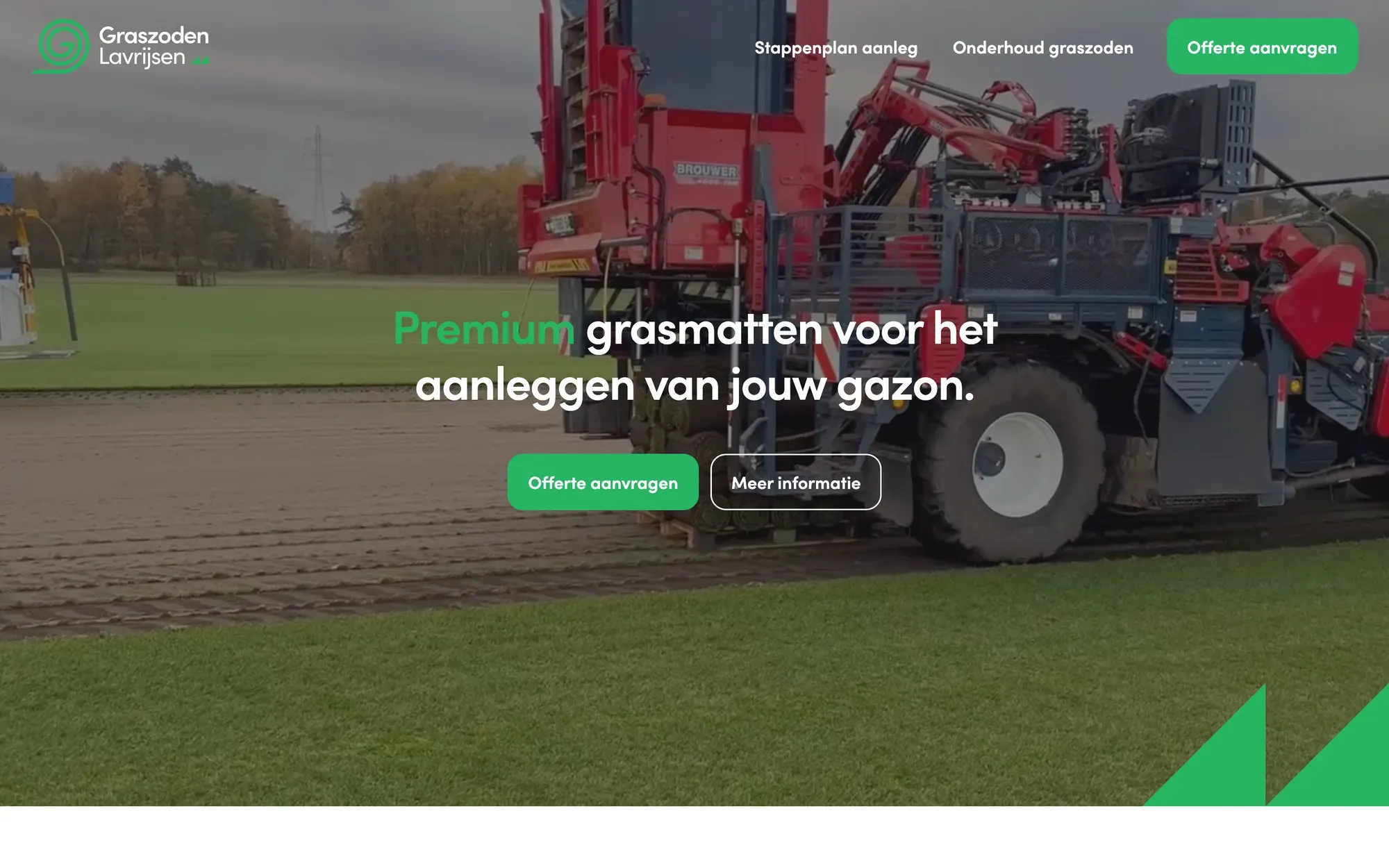 De homepagina van graszodenlavrijsen.be op desktop, met een oogstmachine op het veld